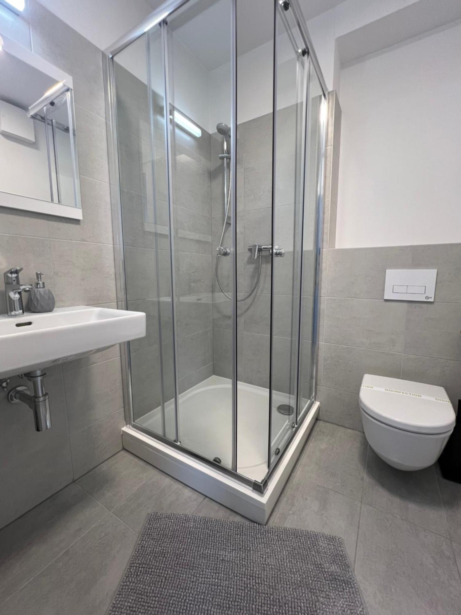Skau Piano Family & Business Apartment Free Parking Pressburg Exterior foto